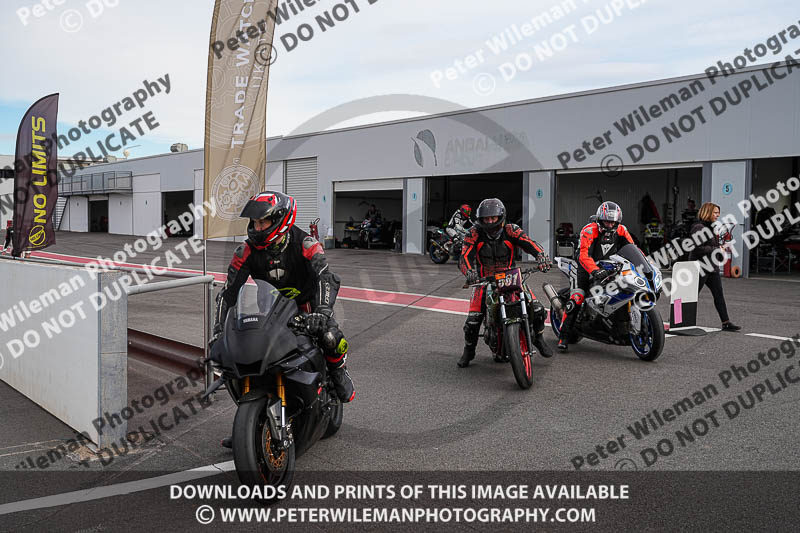 cadwell no limits trackday;cadwell park;cadwell park photographs;cadwell trackday photographs;enduro digital images;event digital images;eventdigitalimages;no limits trackdays;peter wileman photography;racing digital images;trackday digital images;trackday photos